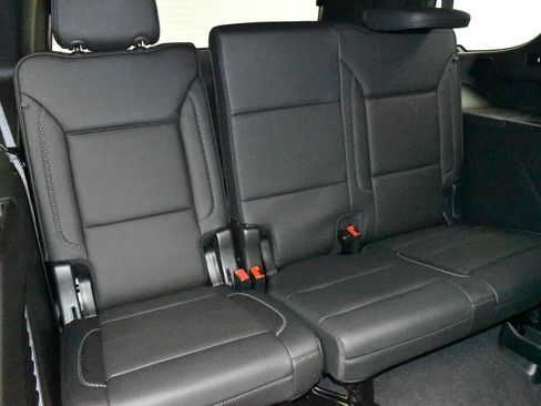 Used 2023 GMC Yukon Denali AWD/4WD image 37