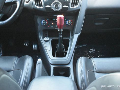 Used 2015 Ford Focus ST w/ Equipment Group 402A FWD image 26