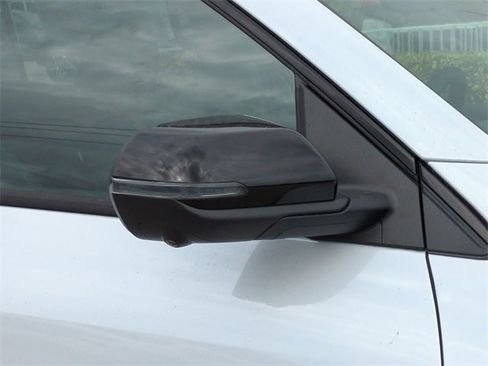 New 2026 Chevrolet Traverse RS image 12