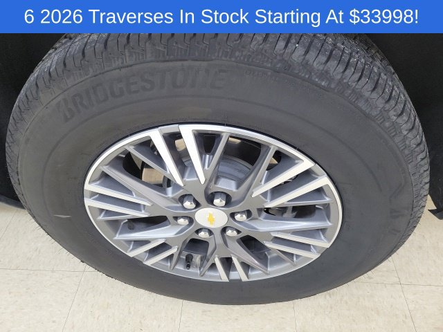 Used 2026 Chevrolet Traverse LT w/ Driver Confidence Package FWD image 9