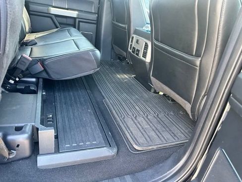 Used 2020 Ford F250 Lariat w/ Lariat Ultimate Package AWD/4WD image 23