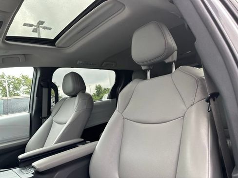 Certified 2025 Toyota Sienna XLE w/ XLE Plus Package AWD/4WD image 11