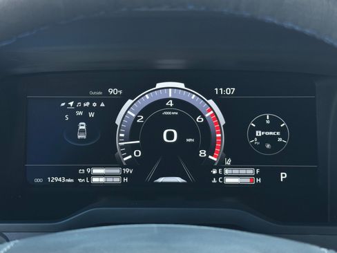 Used 2022 Toyota Tundra Platinum AWD/4WD image 21