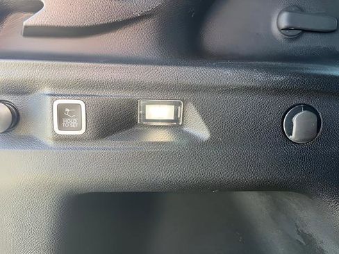 Used 2024 Jeep Grand Cherokee L Altitude image 10