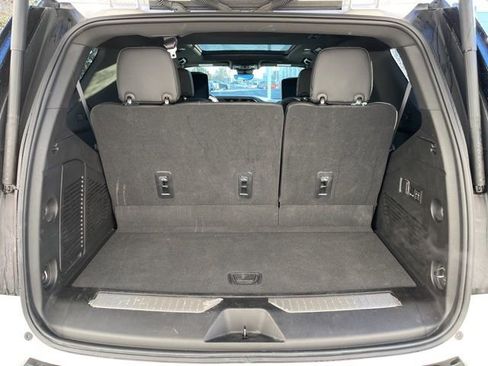 Used 2023 GMC Yukon Denali w/ Denali Reserve Package image 7