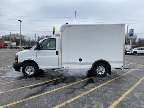New 2025 Chevrolet Express 3500 w/ Power Convenience Package image 3