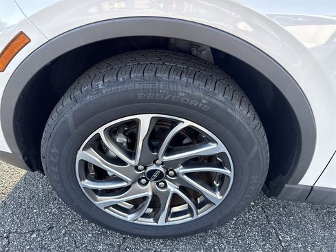 Used 2021 Lincoln Corsair Standard w/ Equipment Group 101A image 11