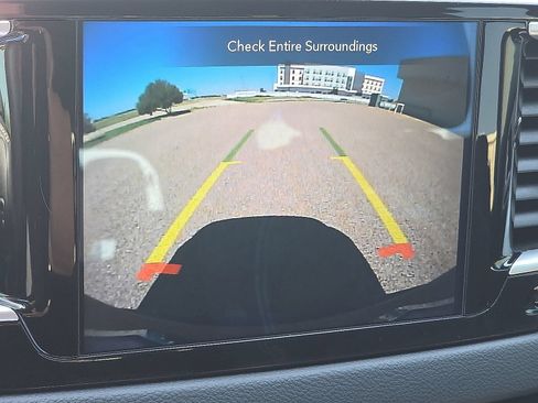 Used 2020 Chrysler Pacifica Touring w/ S Appearance Package FWD image 25
