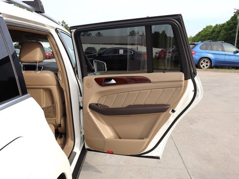 Used 2015 Mercedes-Benz GL 320 BlueTEC 4MATIC image 35