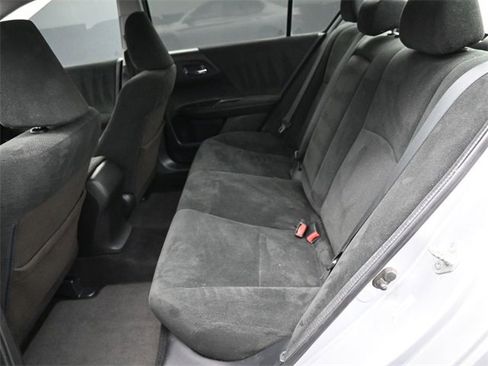 Used 2013 Honda Accord LX image 25