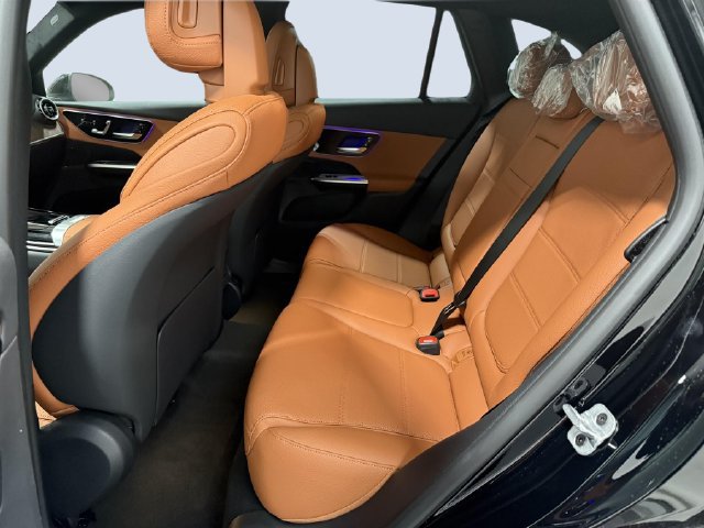 New 2027 Mercedes-Benz GLC 300 4MATIC image 7