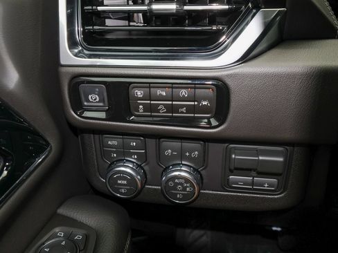New 2026 GMC Yukon XL Denali w/ Denali Reserve Package AWD/4WD image 31