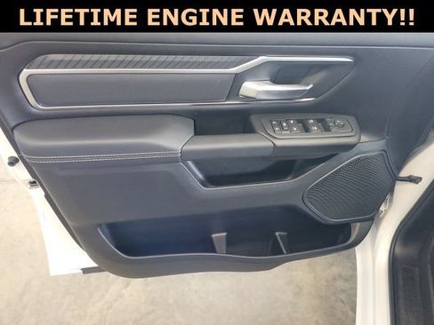 Used 2025 RAM 1500 Big Horn AWD/4WD image 16