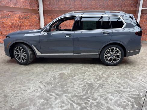 New 2026 BMW X7 xDrive40i w/ Premium Package image 2
