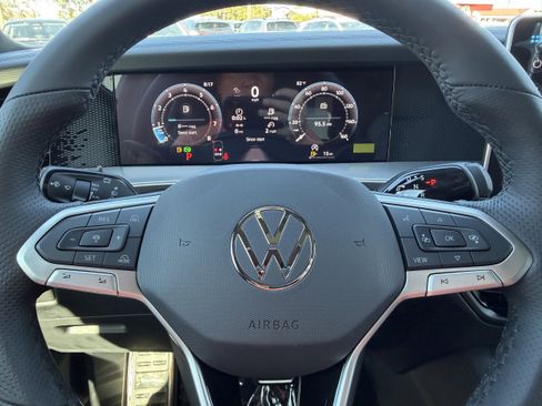 New 2026 Volkswagen Tiguan SE R-Line image 29