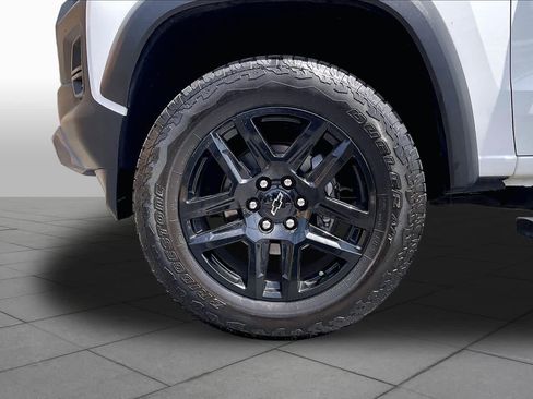 Used 2025 Chevrolet Colorado Trail Boss AWD/4WD image 10