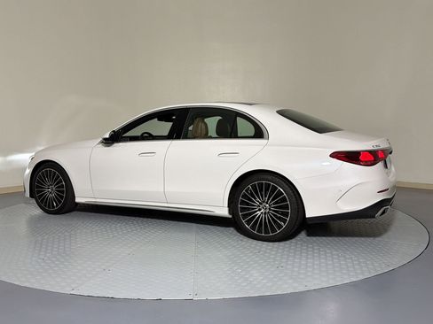 Used 2025 Mercedes-Benz E 350 Sedan image 3