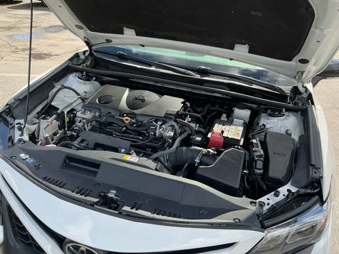 Used 2022 Toyota Camry SE FWD image 23