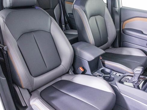 Used 2025 Subaru Forester Sport image 39