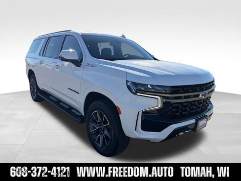 Used 2021 Chevrolet Suburban Z71 w/ Z71 Signature Package AWD/4WD image 11