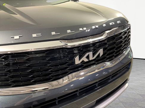 Used 2022 Kia Telluride LX AWD/4WD image 33