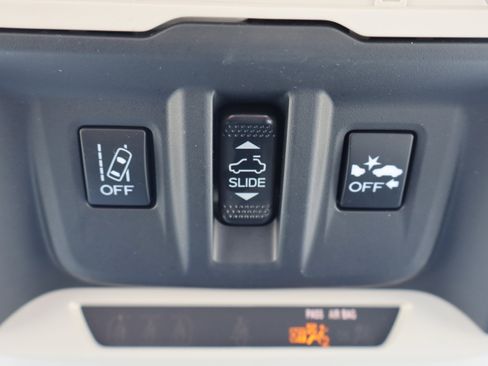 Used 2024 Subaru Forester Premium AWD/4WD image 23