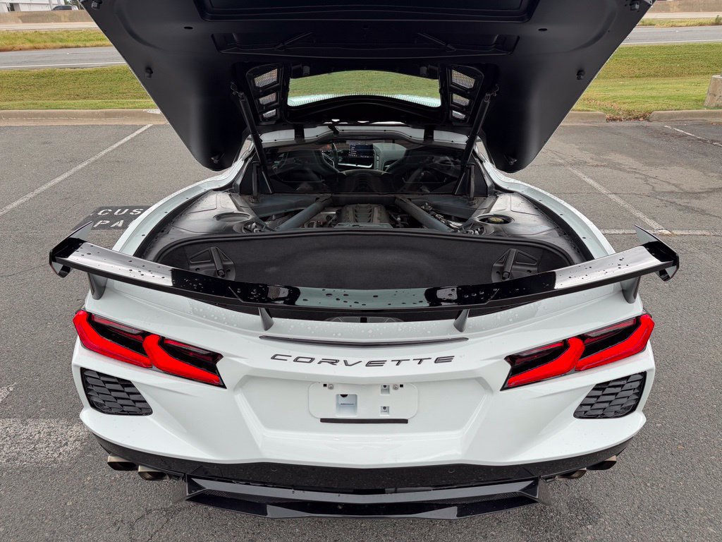 Used 2022 Chevrolet Corvette Stingray Coupe w/ 1LT RWD image 31
