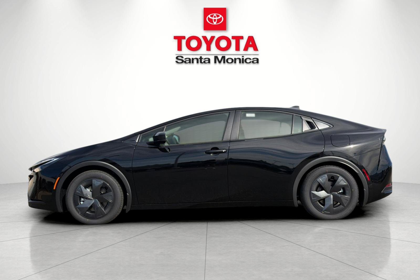 New 2027 Toyota Prius Plug-In Hybrid FWD image 8