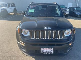 Used 2018 Jeep Renegade Latitude w/ UConnect 8.4 Nav Group video 2