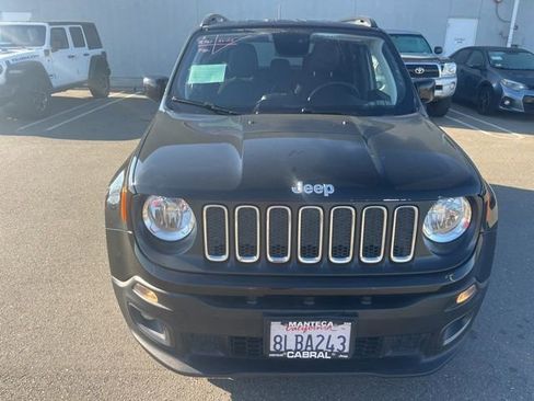 Used 2018 Jeep Renegade Latitude w/ UConnect 8.4 Nav Group image 2