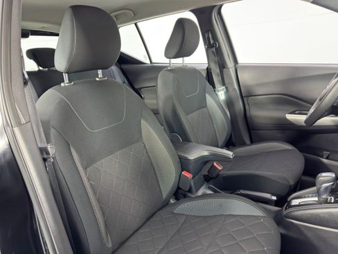 Used 2020 Nissan Kicks SV image 29