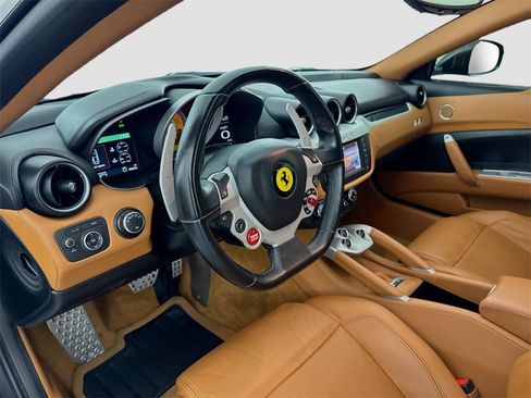 Used 2015 Ferrari FF image 9