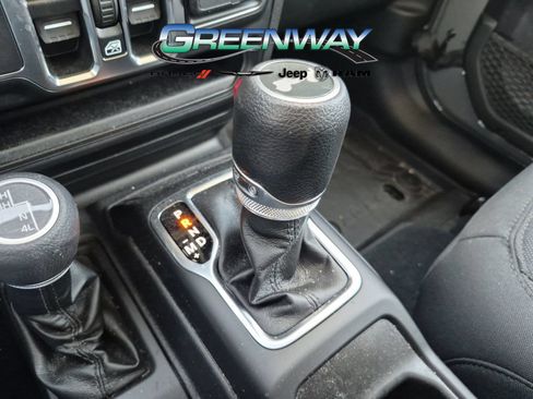 Used 2022 Jeep Wrangler Unlimited Sport AWD/4WD image 19