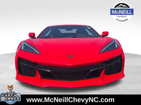 Used 2025 Chevrolet Corvette Z06 RWD image 2
