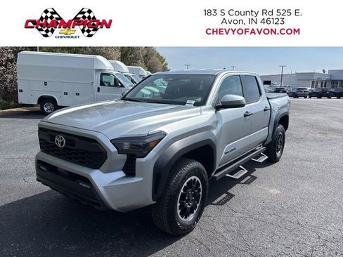 Used 2025 Toyota Tacoma TRD Off-Road AWD/4WD image 1