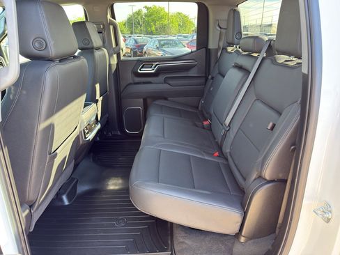 Used 2025 Chevrolet Silverado 1500 LTZ AWD/4WD image 27