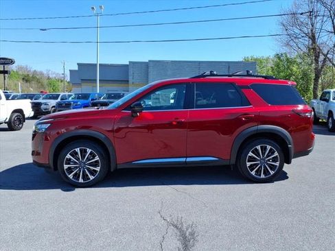 New 2026 Nissan Pathfinder Platinum AWD/4WD image 2