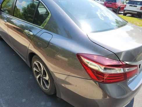 Used 2016 Honda Accord EX image 14