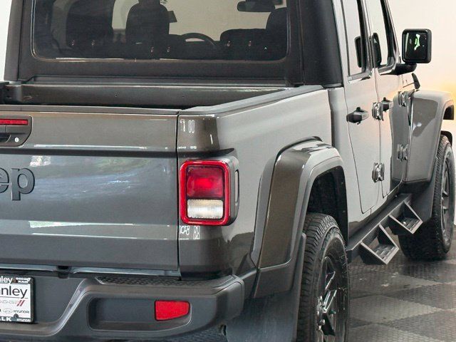 Certified 2024 Jeep Gladiator Sport AWD/4WD image 13