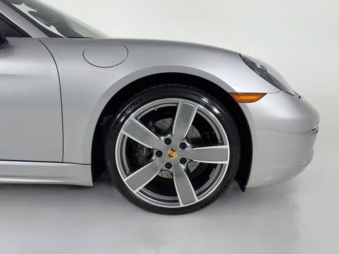 Used 2024 Porsche 718 Boxster RWD image 30