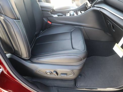 New 2025 Jeep Grand Cherokee L Limited w/ Luxury Tech Group II image 15