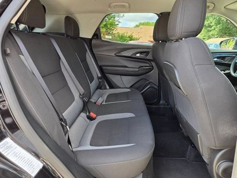Used 2025 Chevrolet TrailBlazer LT AWD/4WD image 26