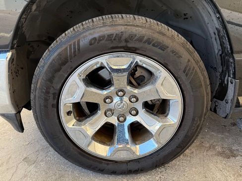 Used 2019 RAM 1500 Big Horn RWD image 4
