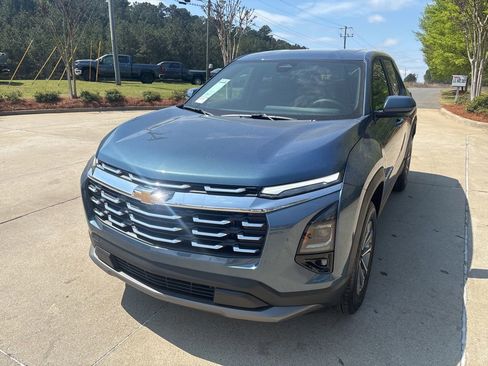 New 2026 Chevrolet Equinox LT w/ Safety and Technology Package FWD image 23