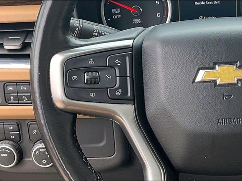 Used 2021 Chevrolet Suburban Premier AWD/4WD image 19