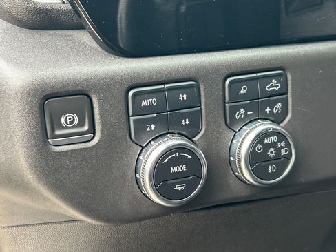 Used 2023 GMC Sierra 1500 Elevation w/ Preferred Package AWD/4WD image 27