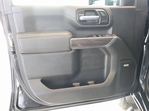 Used 2022 Chevrolet Silverado 3500 LTZ w/ LTZ Plus Package image 12