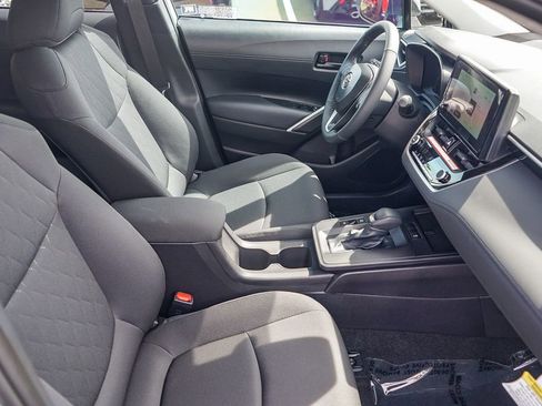 Used 2026 Toyota Corolla Cross LE image 17