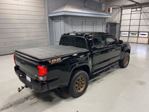 Used 2023 Toyota Tacoma SR image 9