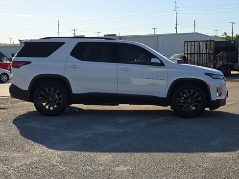 Used 2023 Chevrolet Traverse RS w/ LPO, Floor Liner Package AWD/4WD image 7